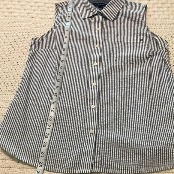 Tommy Hilfiger Blue and White Sleeveless Button Down Shirt - Picture 5 of 7